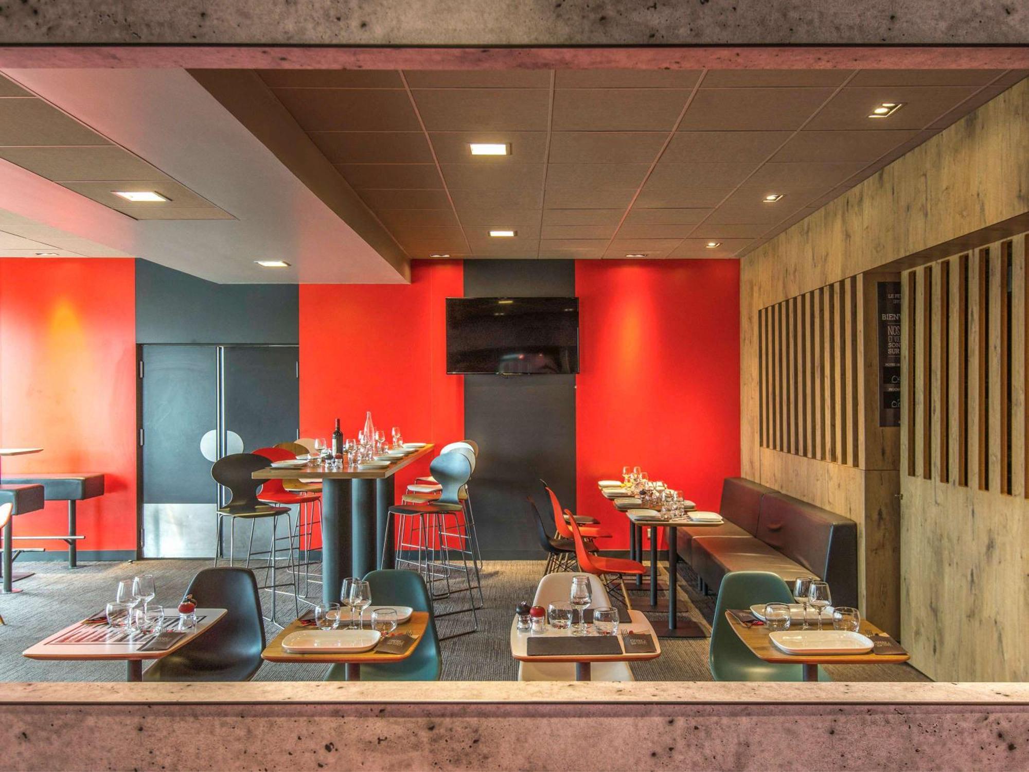 Ibis Pau Lescar Hotell Exteriör bild