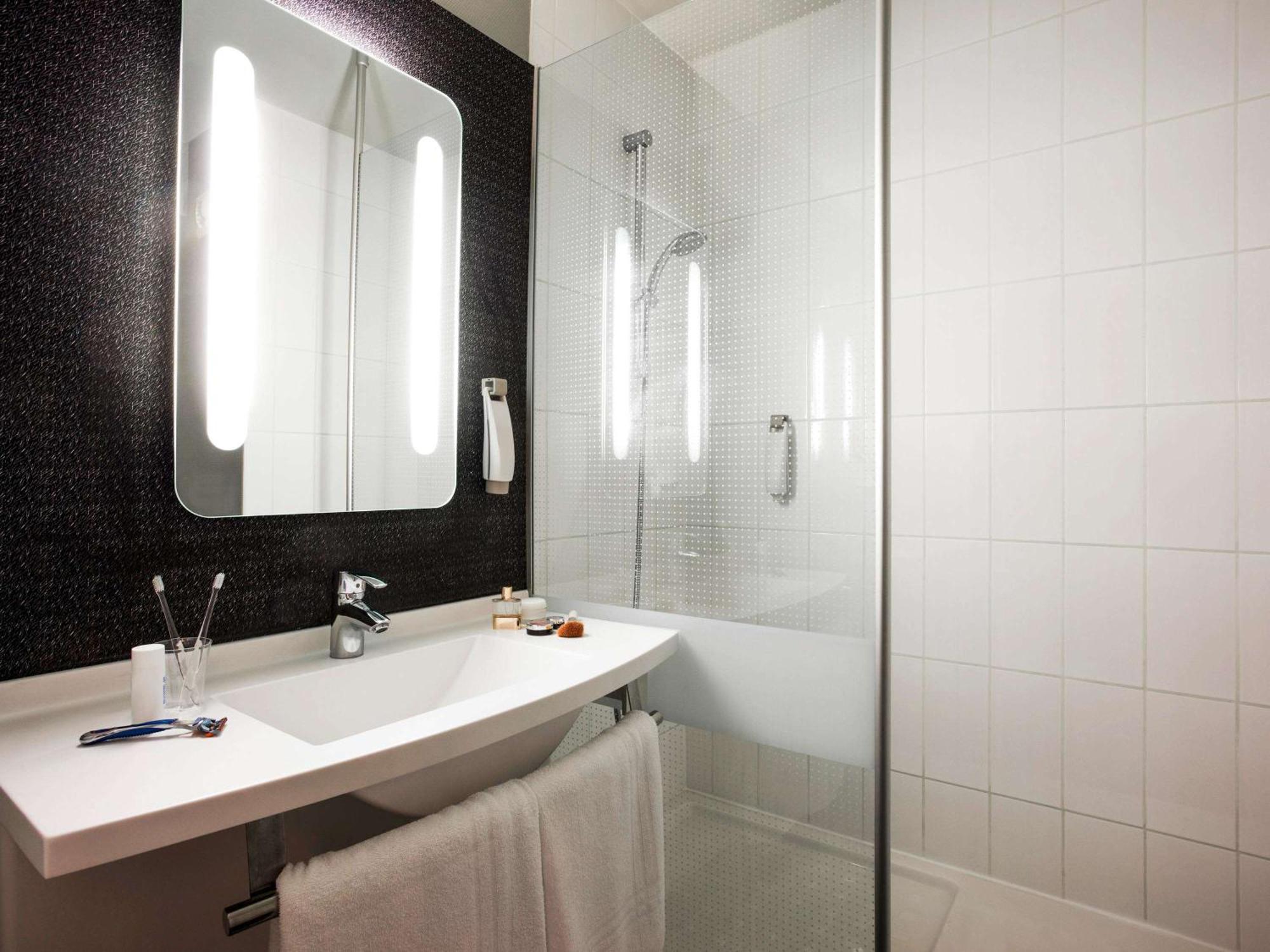 Ibis Pau Lescar Hotell Exteriör bild