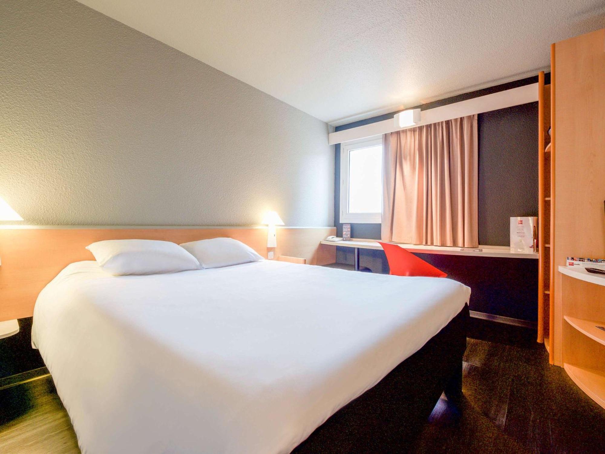 Ibis Pau Lescar Hotell Exteriör bild