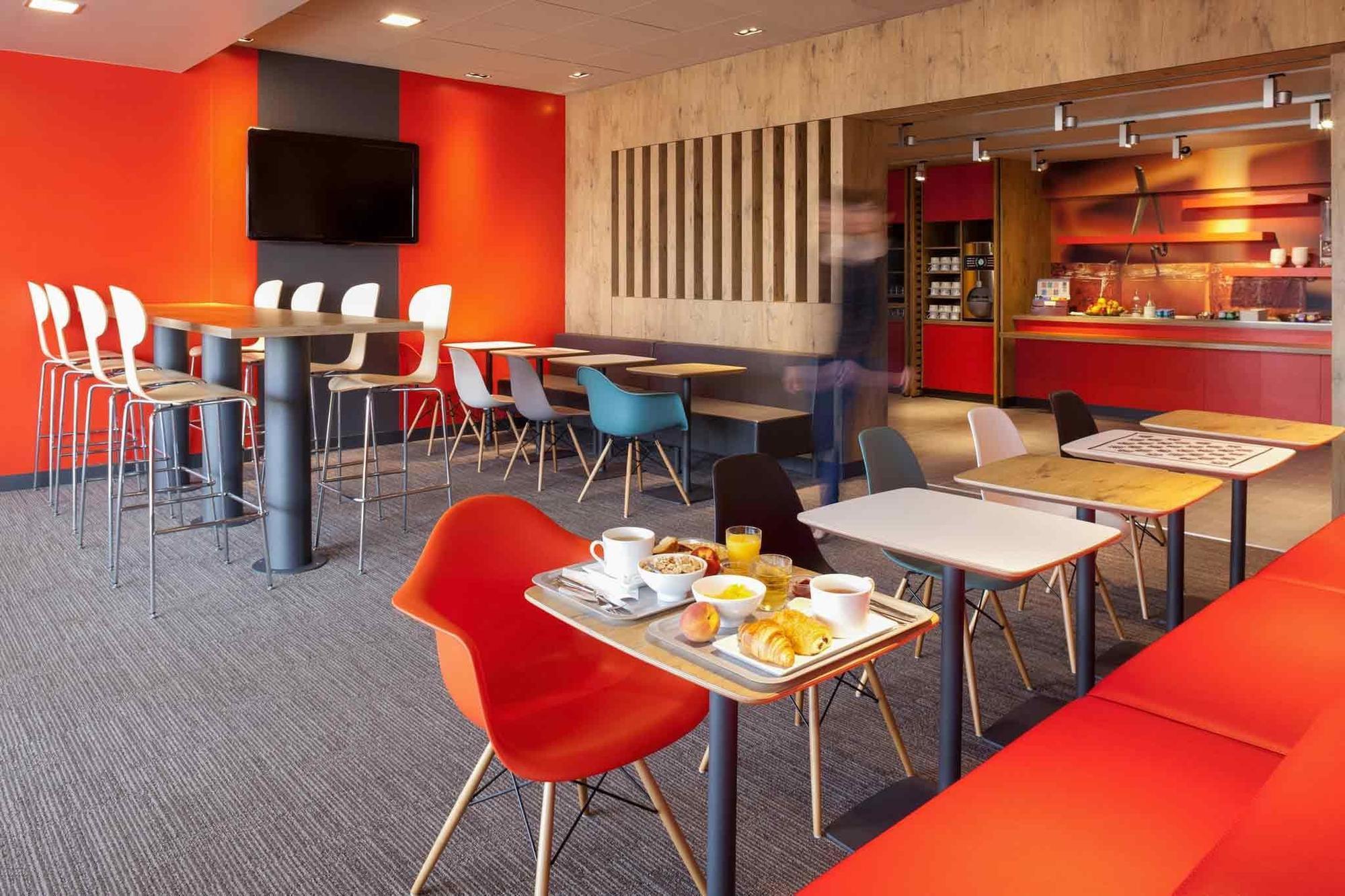 Ibis Pau Lescar Hotell Exteriör bild